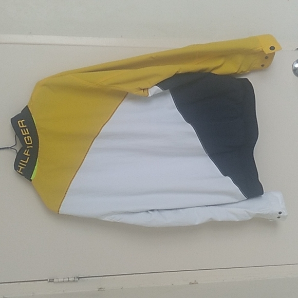 Lightweight jacket - Picture 2 of 3